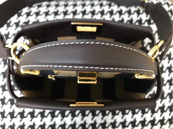 FENDI MINI PEEKABOO-18-23-11CM