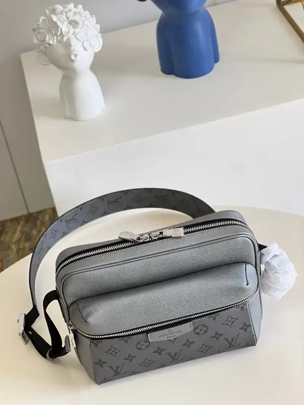 Frstbag ru LOUIS VUITTON OUTDOOR MESSENGER