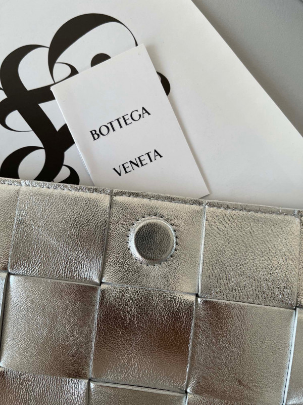 HOT SALE BOTTEGA VENETA CASSETTE