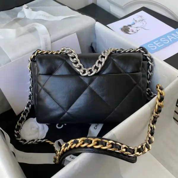 CHANEL 19 FLAP BAG