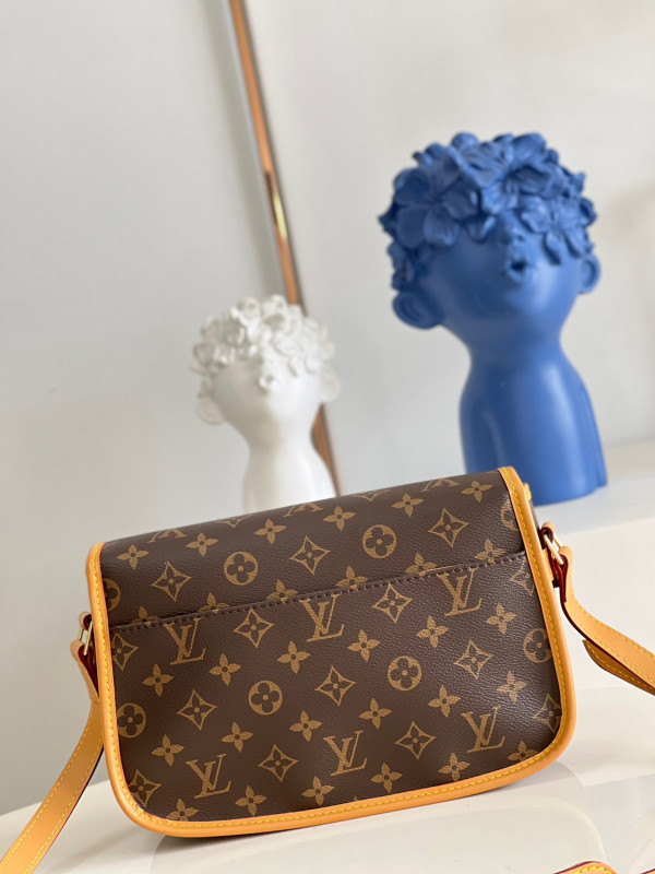 HOT SALE LOUIS VUITTON VINTAGE SOLOGNE