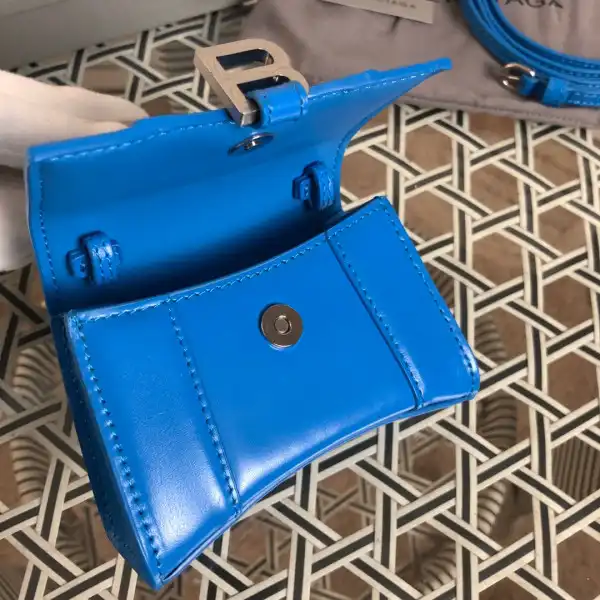 Bagsoffer BALENCIAGA HOURGLASS