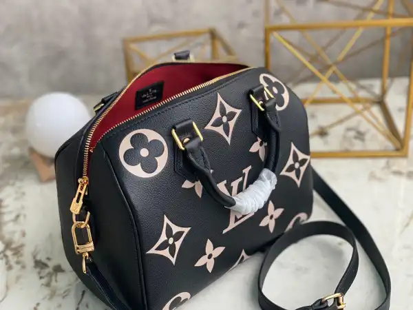 Eliminating the middleman and passing on savings to you. With massive production and tax-free benefits LOUIS VUITTON SPEEDY BANDOULIÈRE 25