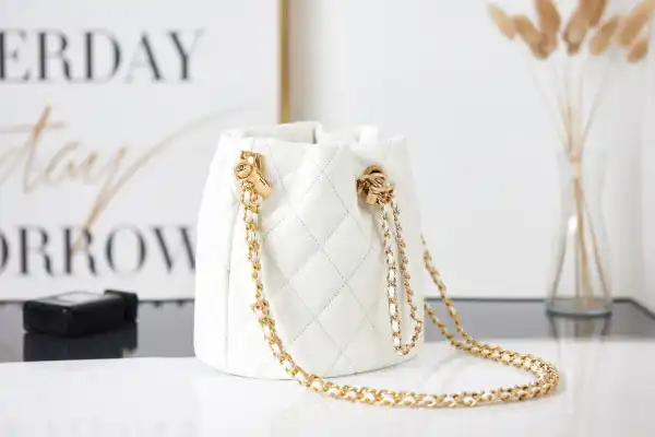 CHANEL BUCKET BAG