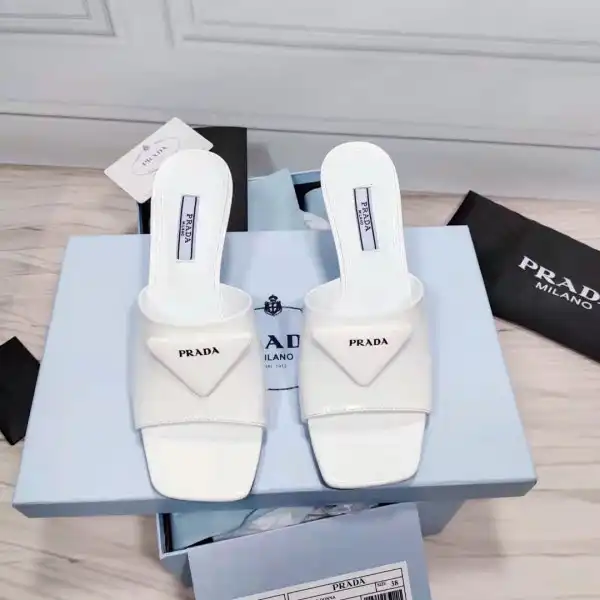 Yupoo bagsoffer PRADA Brushed leather mid-heeled slides