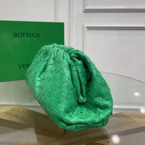 Bagsoffer BOTTEGA VENETA Pouch