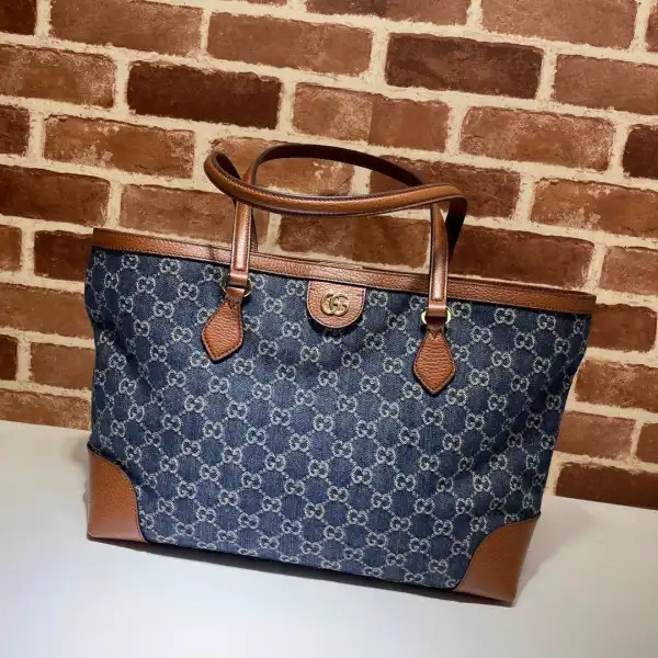 GUCCI Ophidia GG medium tote