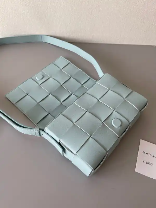 BOTTEGA VENETA CASSETTE