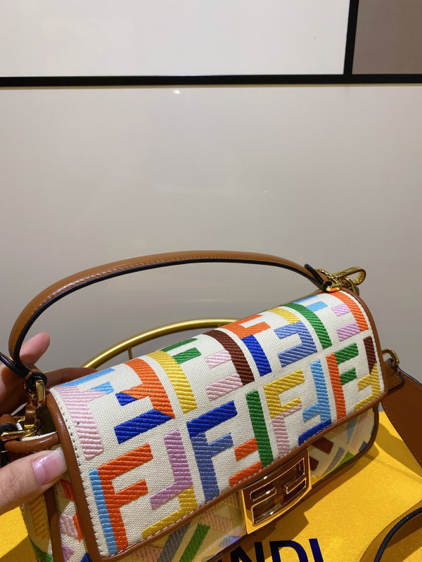 HOT SALE FENDI BAGUETTE