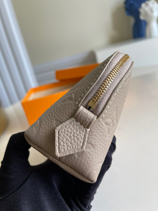 [FREE SHIPPING] LOUIS VUITTON COSMETIC POUCH