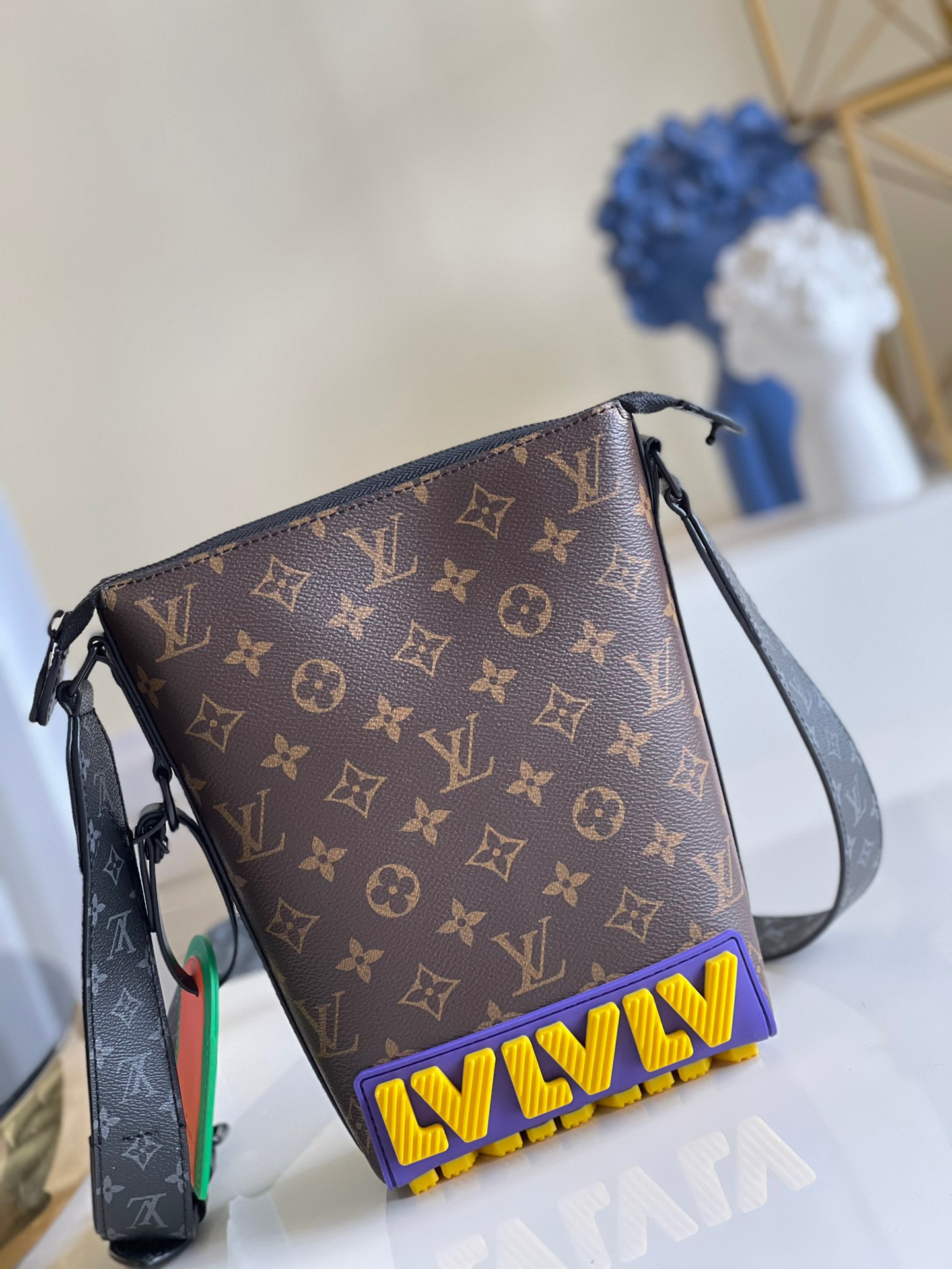 HOT SALE LOUIS VUITTON CRUISER MESSENGER