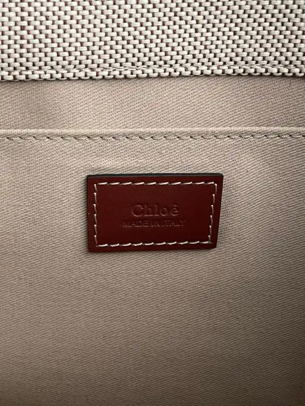 CHLOÉ MEDIUM WOODY TOTE BAG