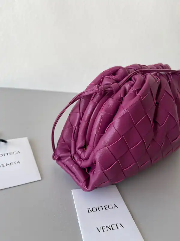 BOTTEGA VENETA MINI POUCH