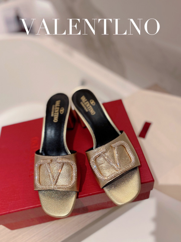 HOT SALE VALENTINO VLOGO SIGNATURE SLIDE SANDAL