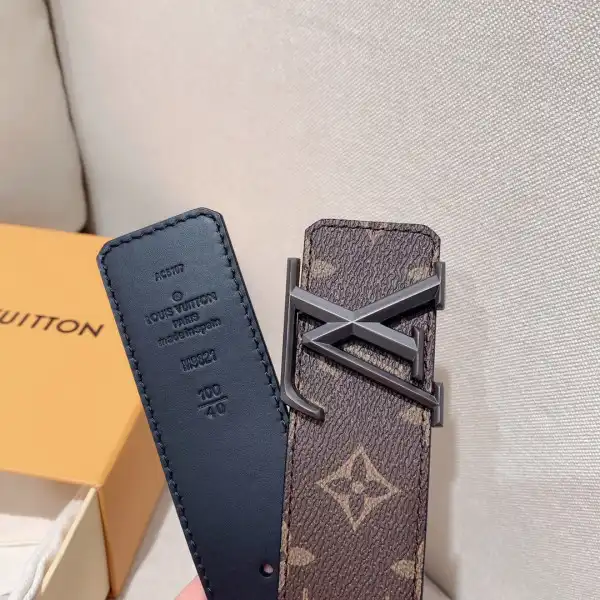 Yupoo bagsoffer Louis Vuitton Belt