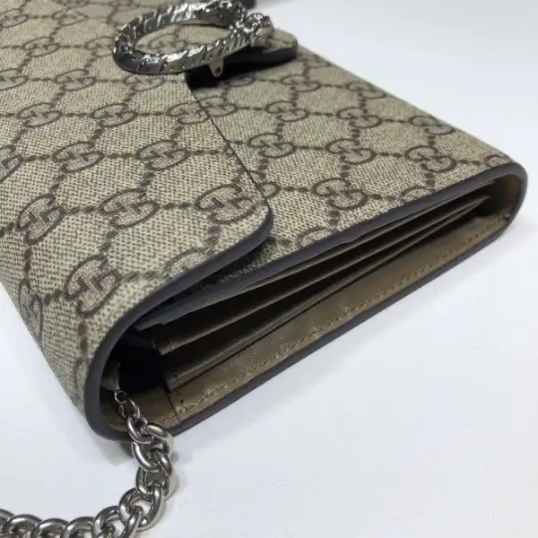 First bag ru Gucci Dionysus mini leather chain bag