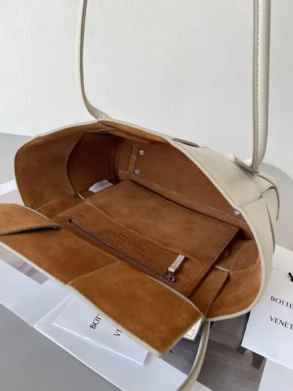 BOTTEGA VENETA ARCO