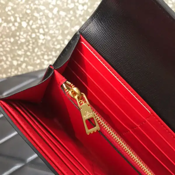 Frstbag ru VALENTINO ROCKSTUD WALLET