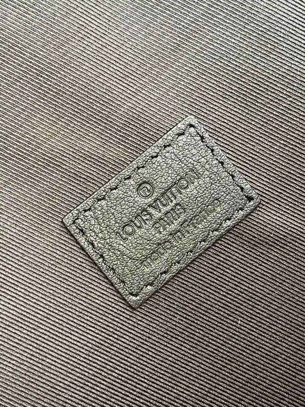 Cheap LOUIS VUITTON DEAN BACKPACK