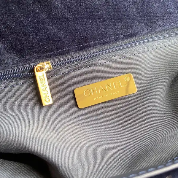 CHANEL 19 FLAP BAG