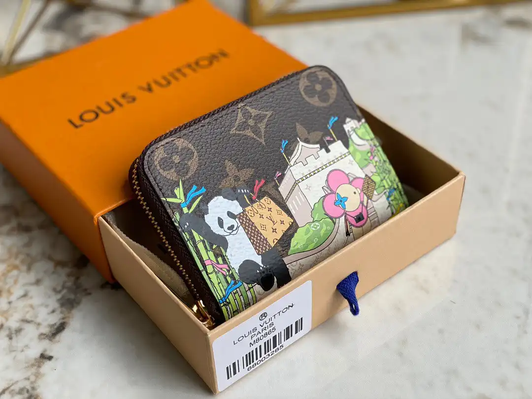 TO LOUIS VUITTON ZIPPY COIN PURSE