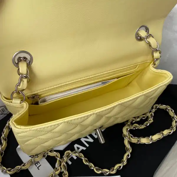 CHANEL FLAP BAG 20CM