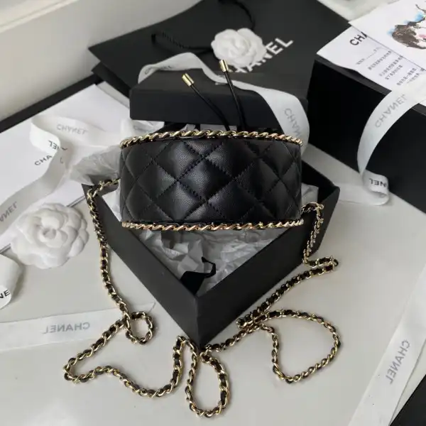 CHANEL ROUND BAG