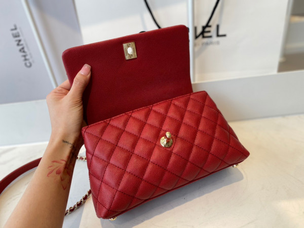 CL FLAP BAG WITH TOP HANDLE