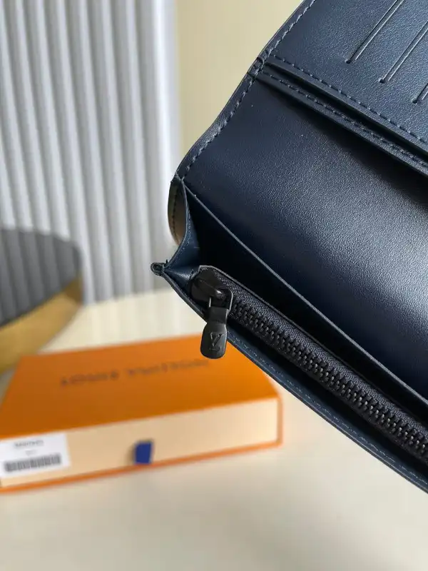 Affordable LOUIS VUITTON BRAZZA WALLET