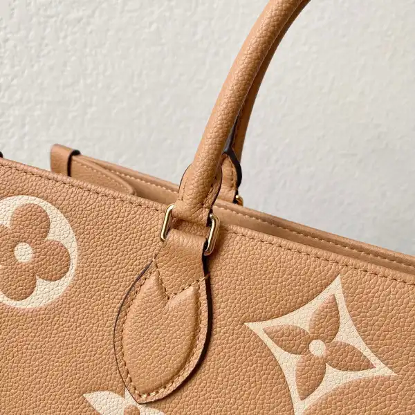 AAA Pruses Bags LOUIS VUITTON ONTHEGO MM