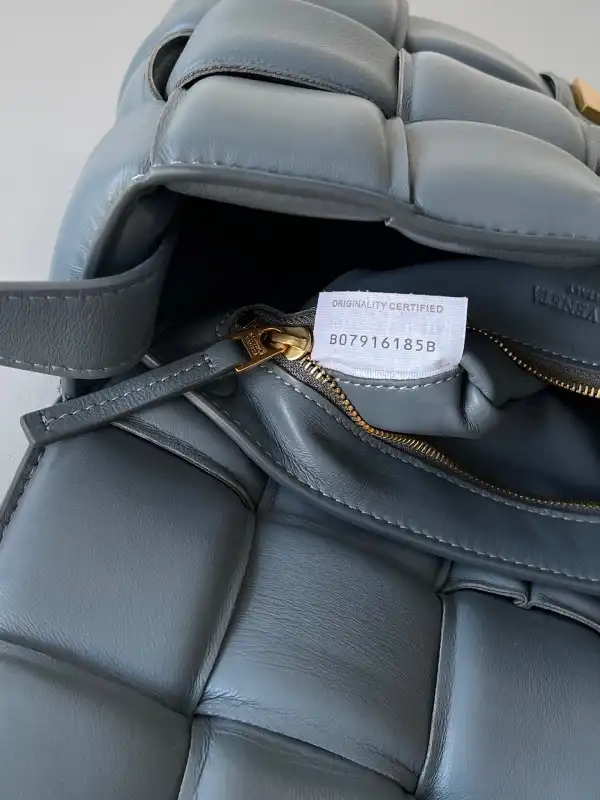 BOTTEGA VENETA CASSETTE