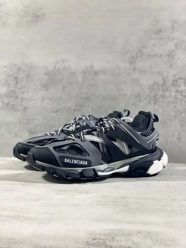 BALENCIAGA TRACK