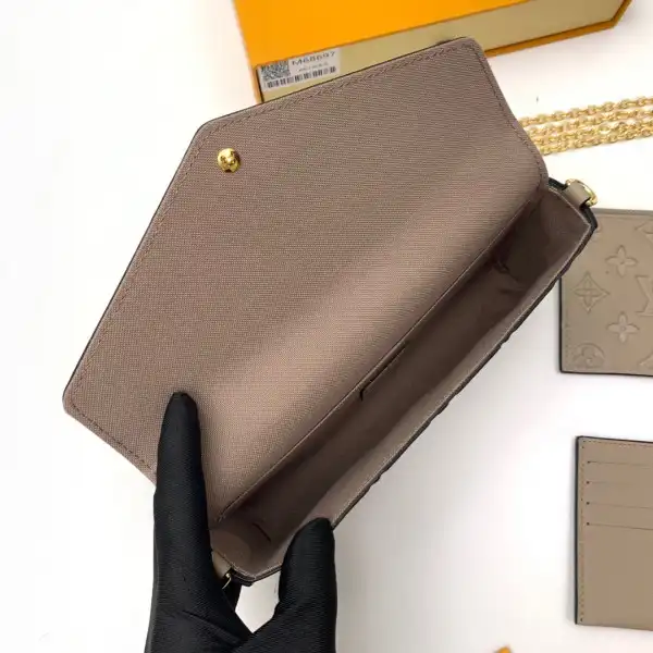 LOUIS VUITTON POCHETTE FÉLICIE