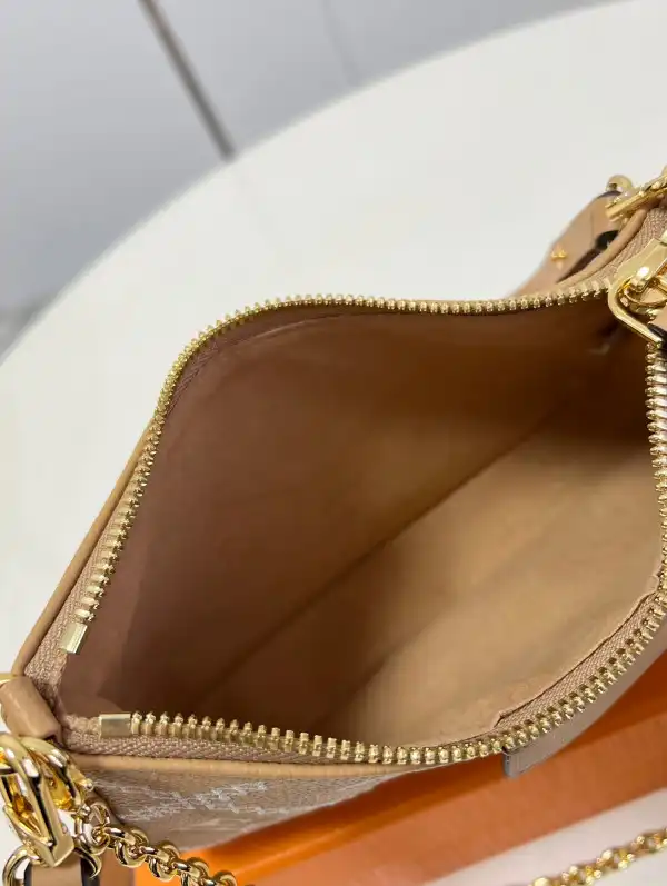 Frstbag ru LOUIS VUITTON EASY POUCH ON STRAP