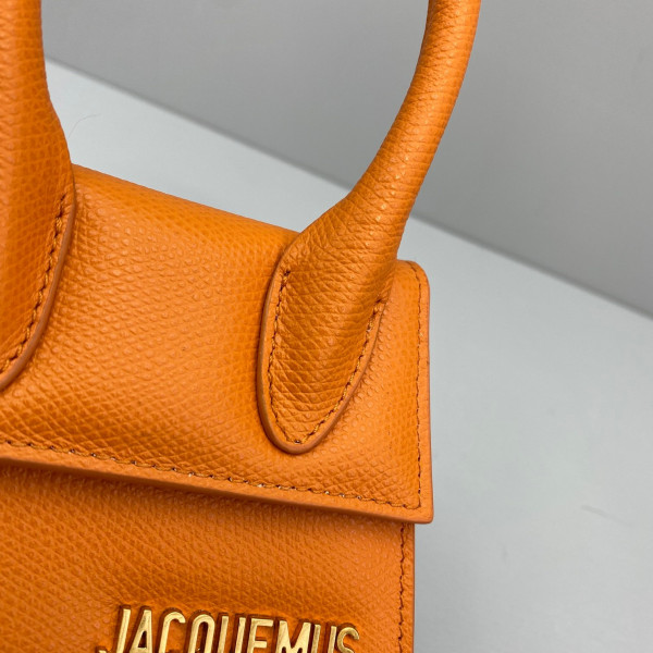 HOT SALE JACQUEMUS Le Chiquito Mini Bag