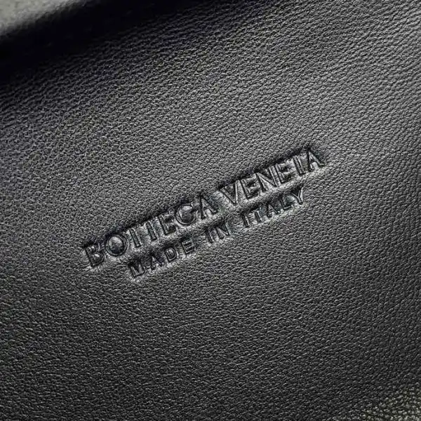 BOTTEGA VENETA Knot Minaudiere