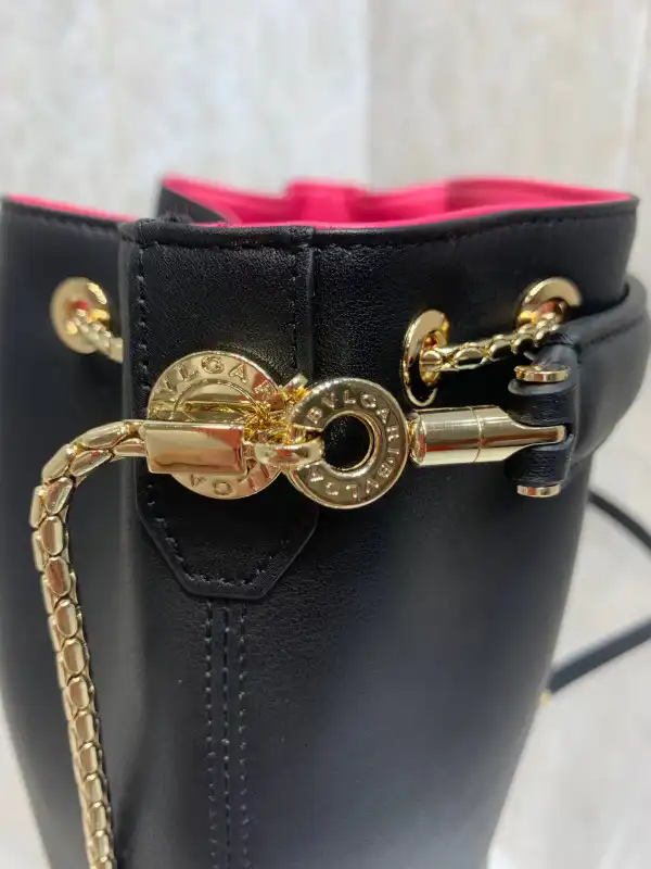 Yupoo bagsoffer BVLGARI SERPENTI FOREVER BUCKET BAG