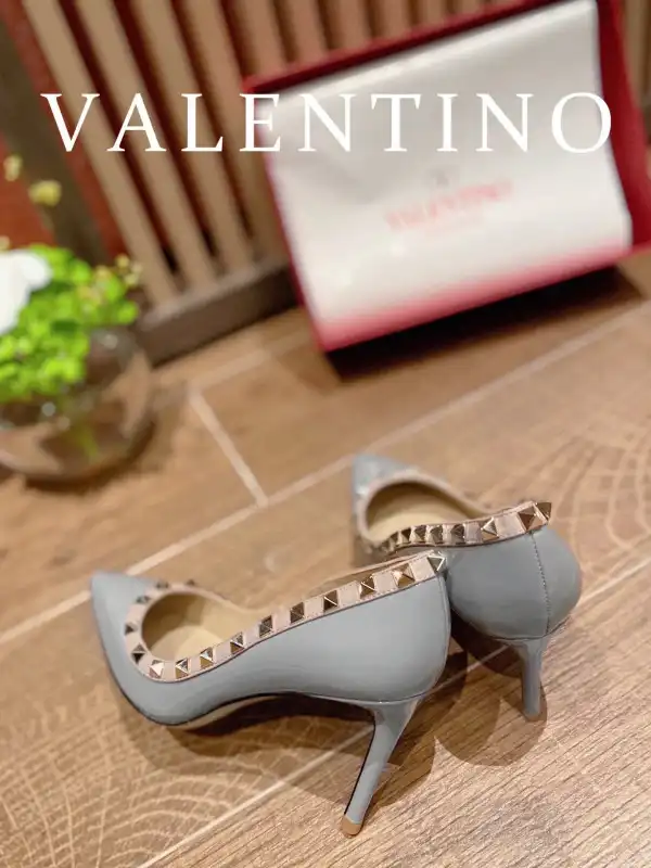 Bagsoffer yupoo VALENTINO ROCKSTUD HIGH HEELS