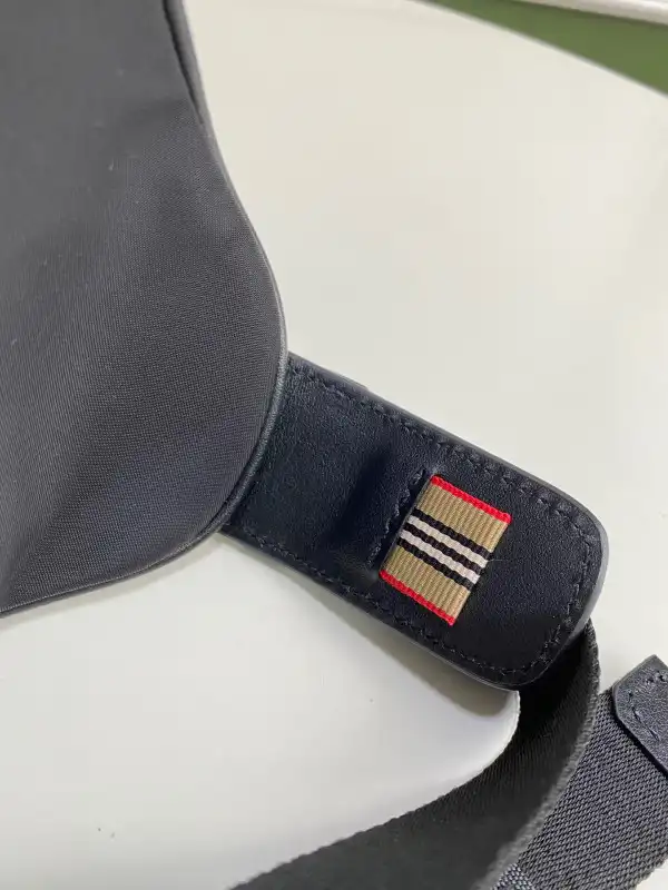 BURBERRY BUM BAG