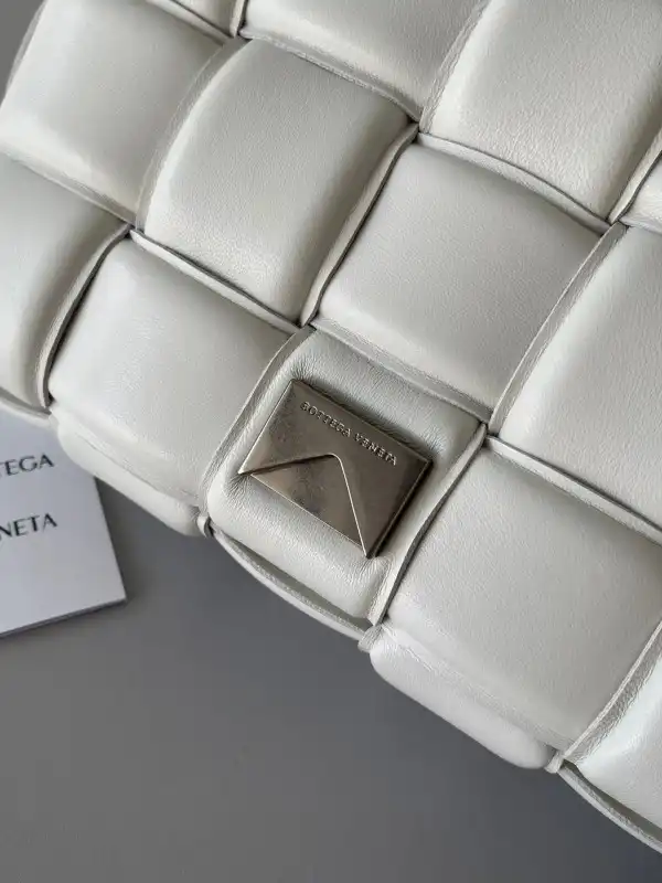 Frstbag ru BOTTEGA VENETA CASSETTE