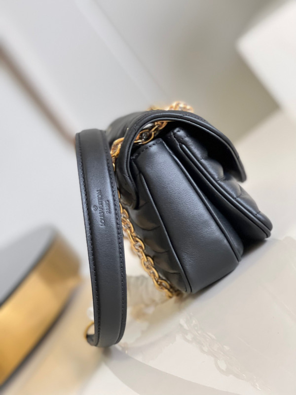 HOT SALE LOUIS VUITTON NEW WAVE CHAIN BAG PM