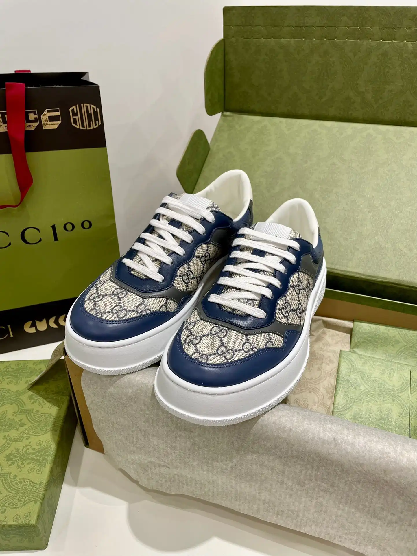 Firstbag Ru GUCCI Men's GG sneaker