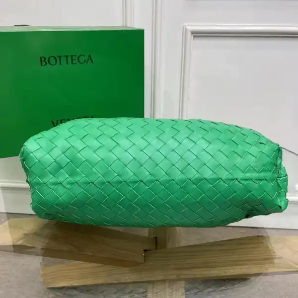 Bagsoffer BOTTEGA VENETA Pouch