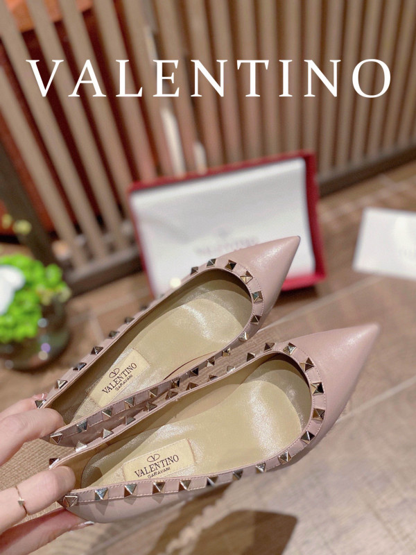 HOT SALE VALENTINO ROCKSTUD HIGH HEELS