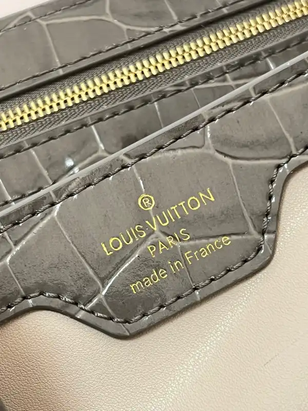 Cheap LOUIS VUITTON CAPUCINES BB