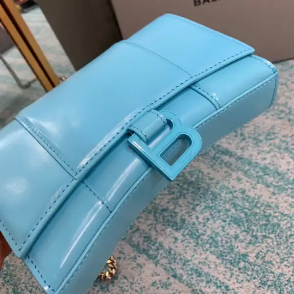 Bagsoffer yupoo BALENCIAGA HOURGLASS WALLET ON CHAIN