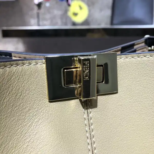 Bagsoffer yupoo FENDI PEEKABOO BAG