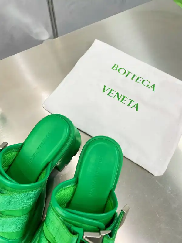 First bag ru BOTTEGA VENETA Flash