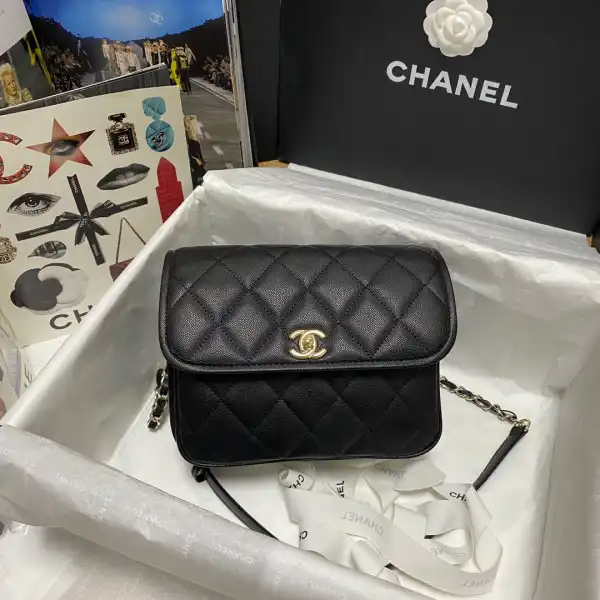 First bag ru CHANEL SMALL MESSENGER BAG