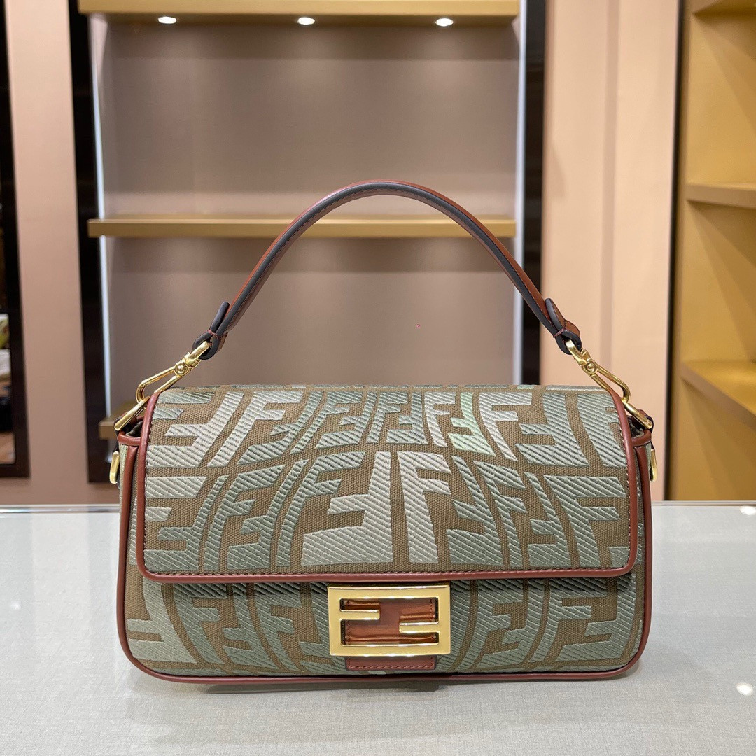 FENDI BAGUETTE